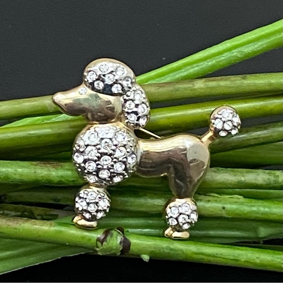 Vintage Unsigned Gold-tone Bling Rhinestones Poodle Dog Figural Brooch 15.6g - Picture 10 of 12